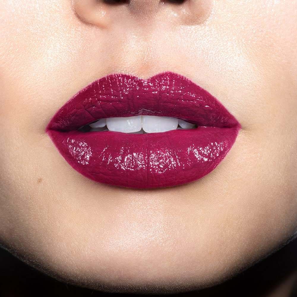 Revlon Super Lustrous Lipstick 440 Cherries in the Snow – Bold, Timeless Red
