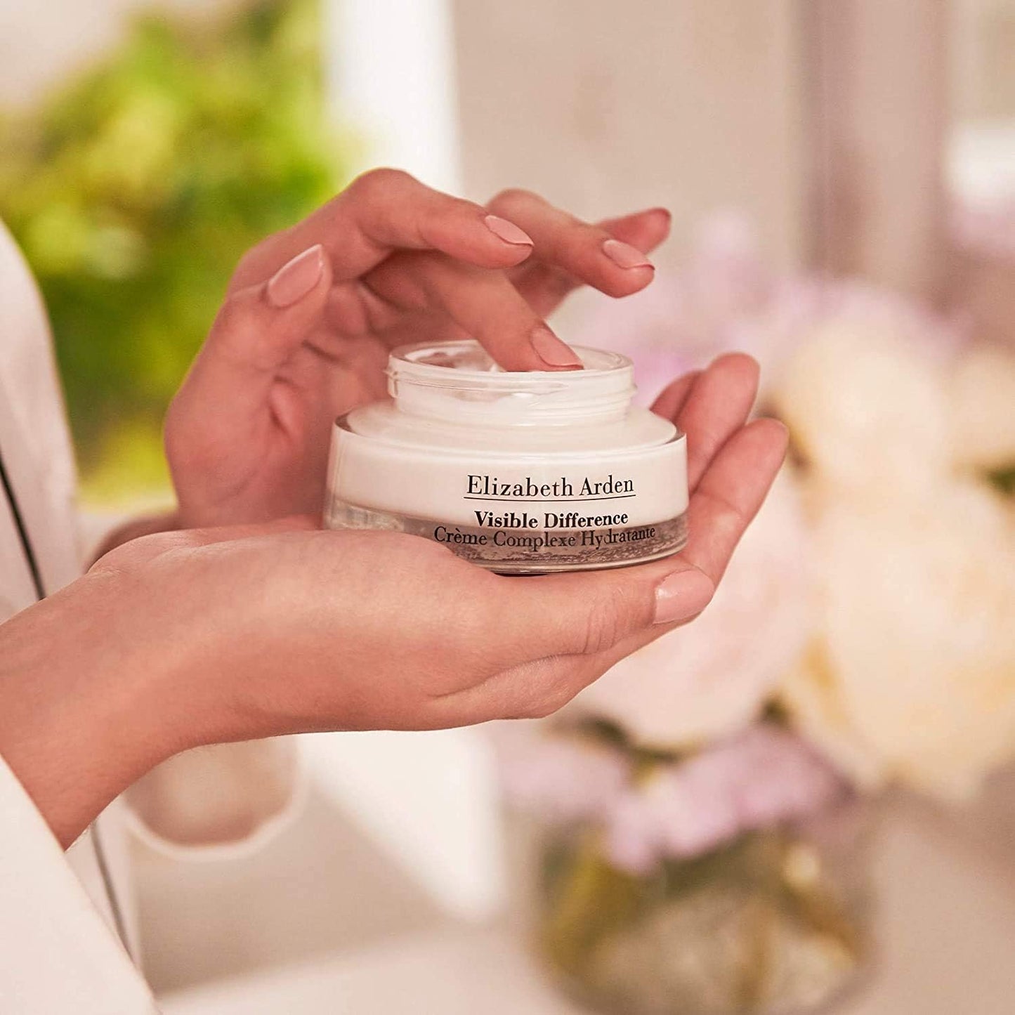 Elizabeth Arden Visible Difference Moisture Cream – Rich Emollient Cream, Dermatologist-Tested
